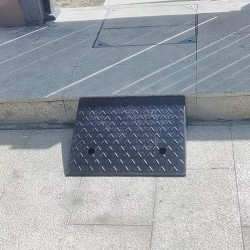 BORMANN Pro BPP2499 Ράμπα Parking Πεζοδρομίου M48xΠ32xΥ13cm , Λαστιχένια , Μαύρη, 20TONS (071402)