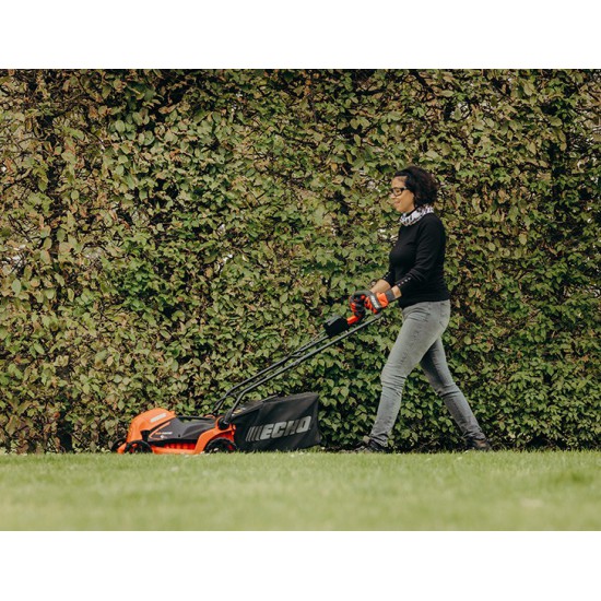 Μηχανή Κοπής Γκαζόν Προωθούμενη 35cm 40lt Μπαταρίας ECHO (DLM-310/35P)