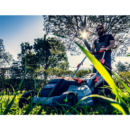 NAKAYAMA Pro EM4010 Χλοοκοπτική Ηλεκτρική 1600W (032359)