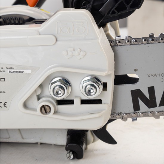 NAKAYAMA Pro PC2525 Αλυσοπρίονο Κλαδευτικό Βενζίνης 25cc/1.4Hp,Λάμα 25cm,1/4''X1,1mm/56, 2,5Kg (068228)